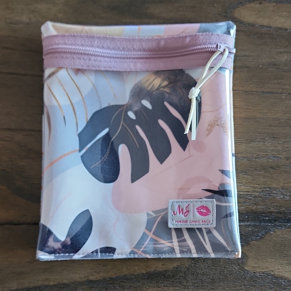 Makeup Junkie Sun Kissed Palm Multi Use Jewelry Pouch NWOT
